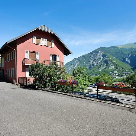 Le Bochet Apartment *